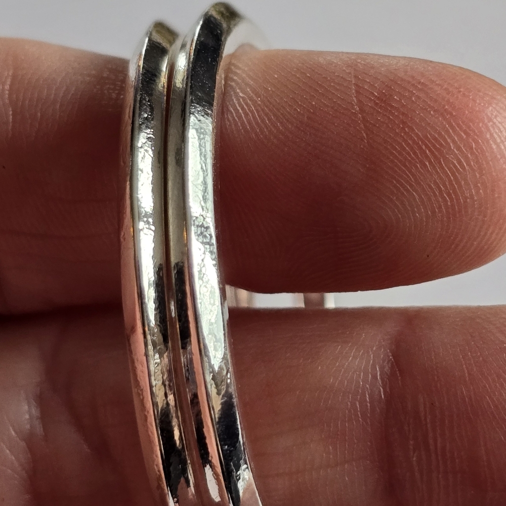 Liz Claiborne hoop earrings silver tone metal hoops big large classic LC - Picture 2 of 10